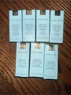 NWT Estee Lauder Advanced Night Repair Mini Set - Light Aqua Boxes